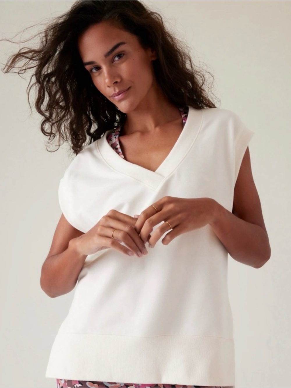 Athleta Retroterry V-Neck Sweatshirt Tee Magnolia White Size S